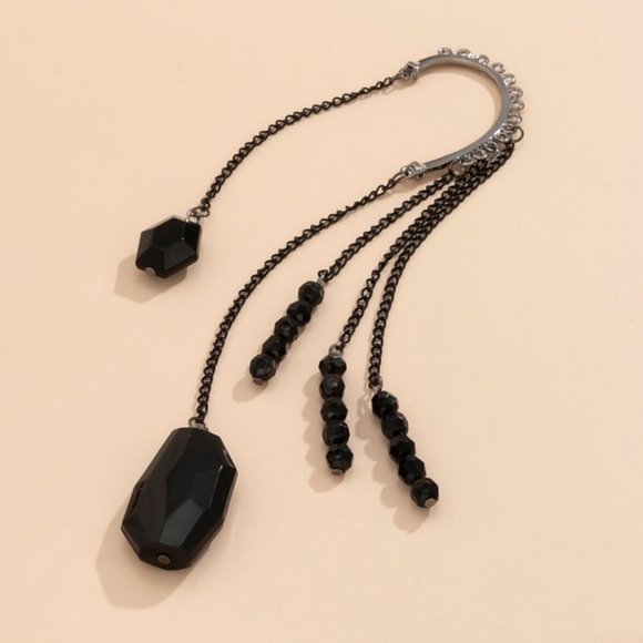 📢 4/$15 Black Beaded Tassel Ear Cuff - Picture 4 of 4